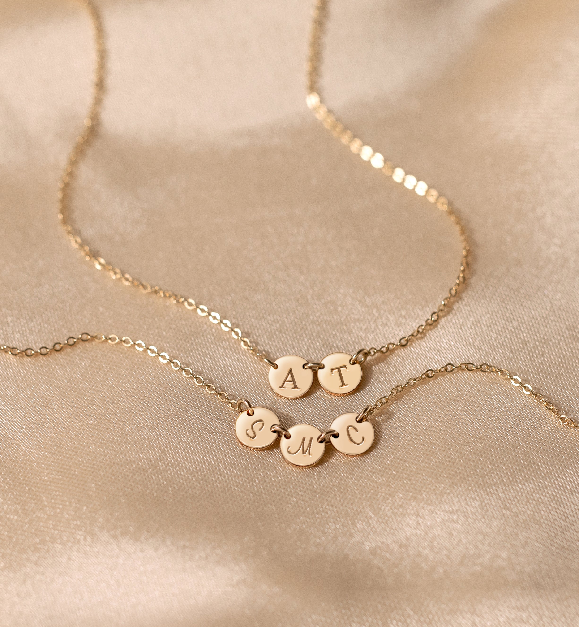 Halle Tiny Disk Necklace