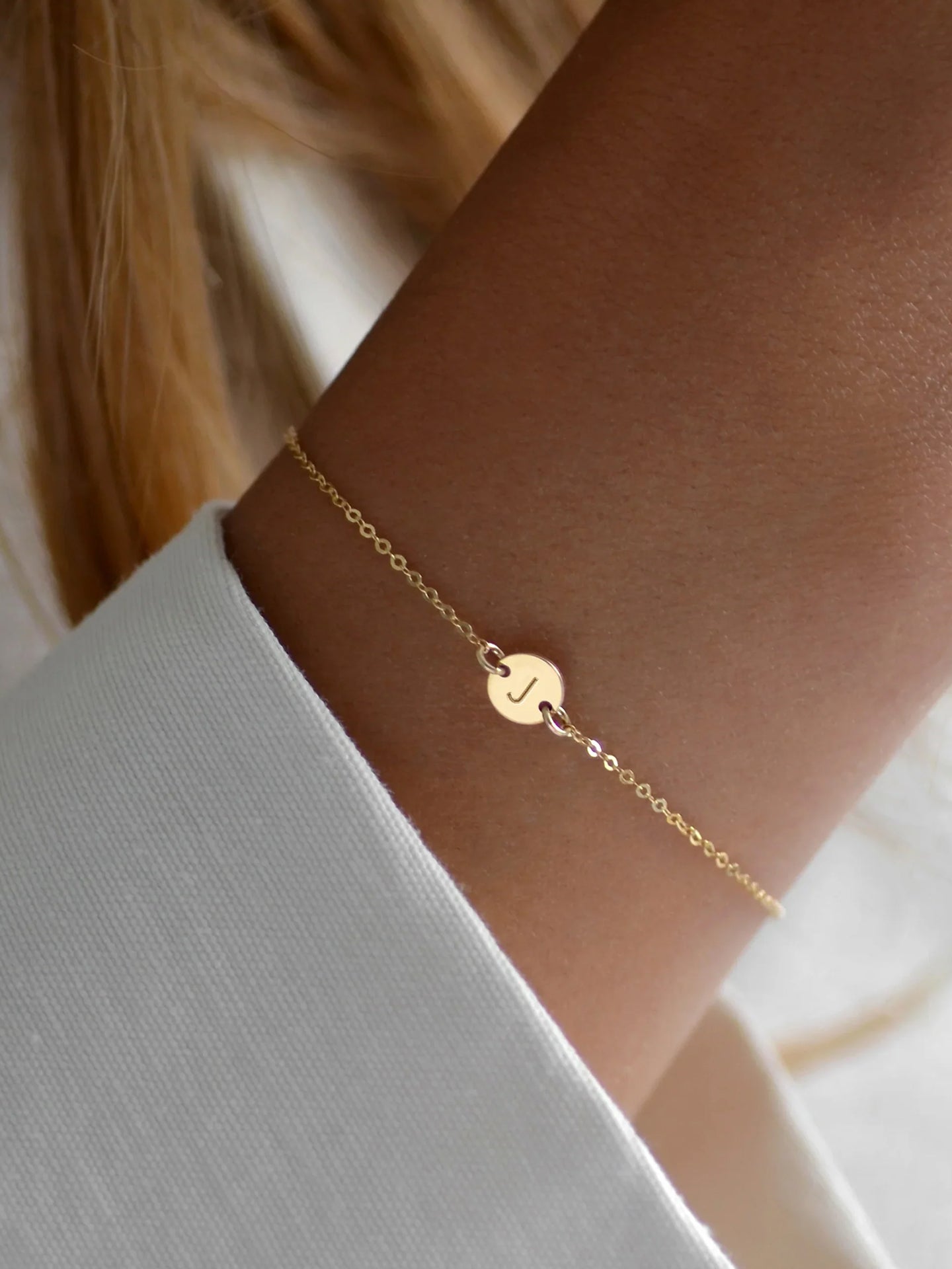 Halle Tiny Disk Bracelet