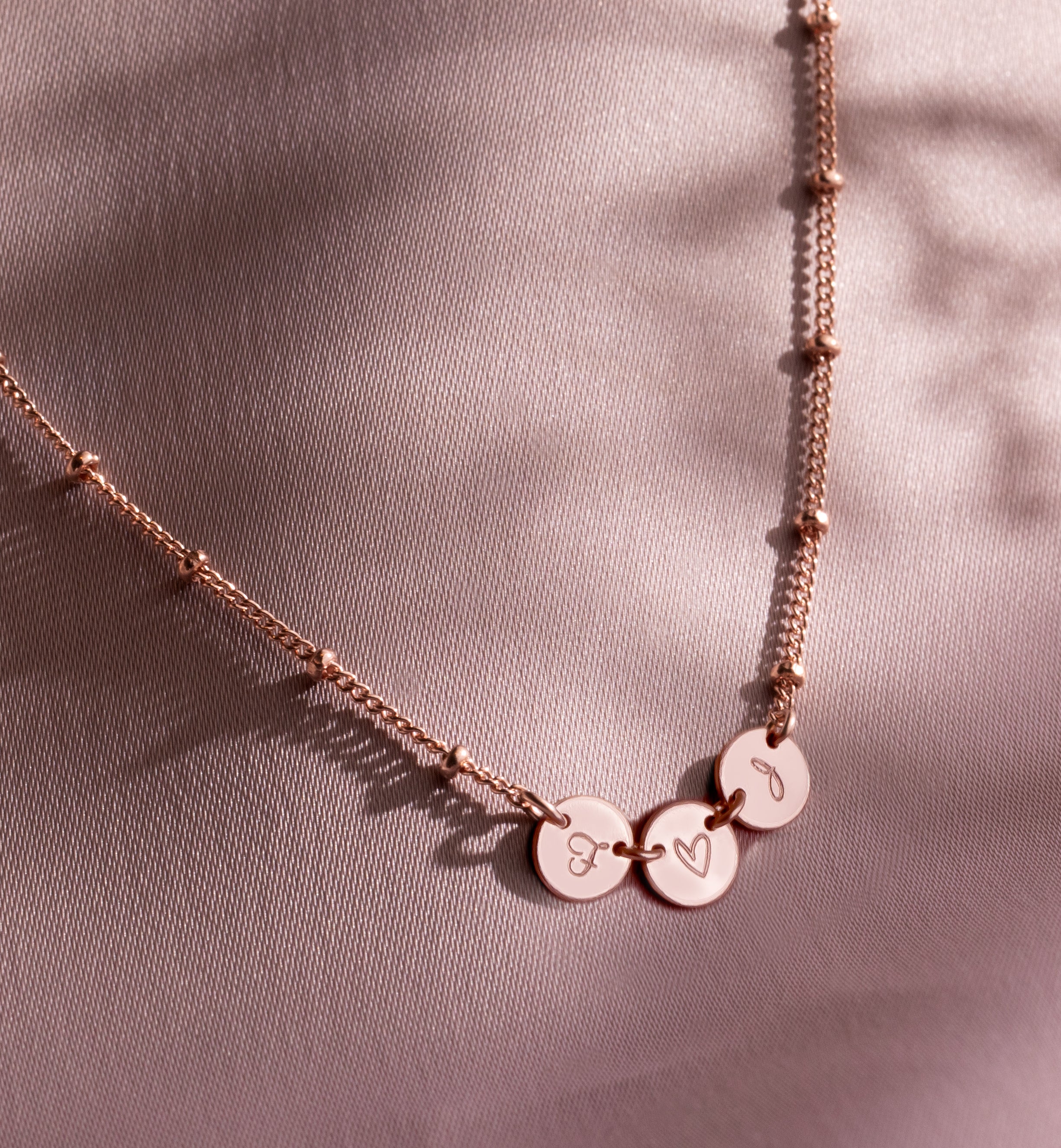 Halle Tiny Disk Necklace