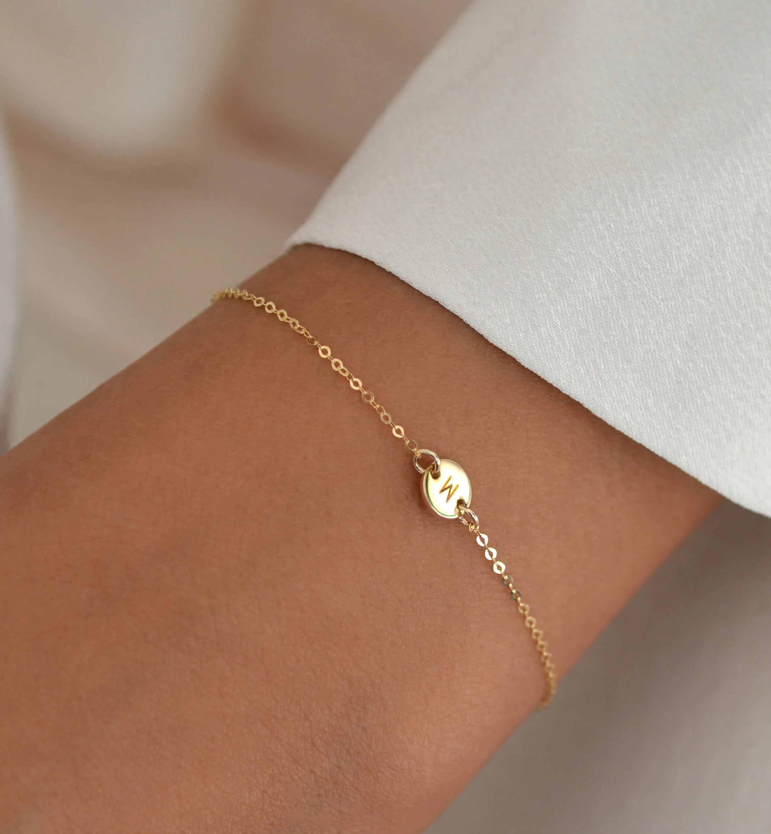 Halle Tiny Disk Bracelet