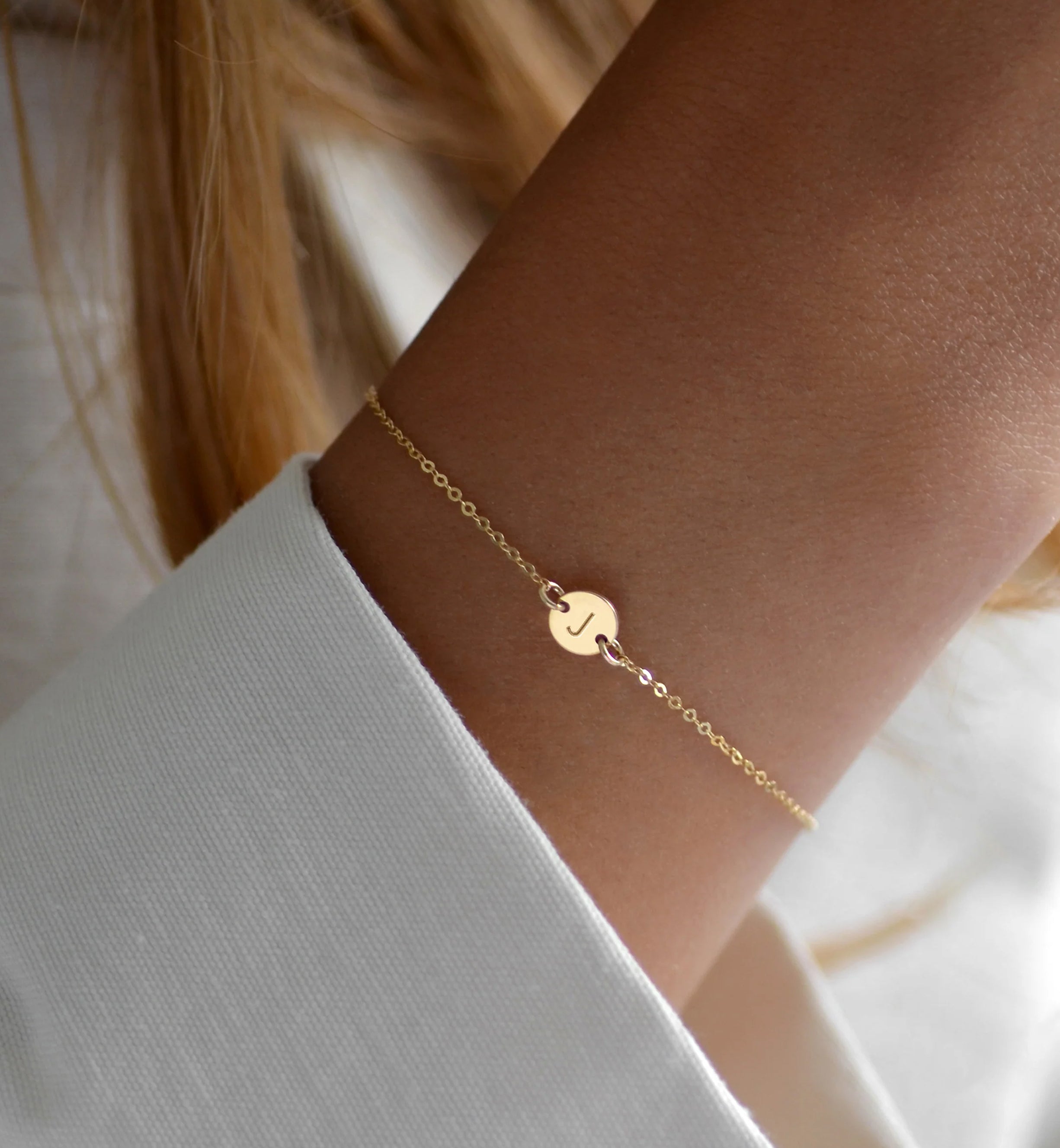Halle Tiny Disk Bracelet