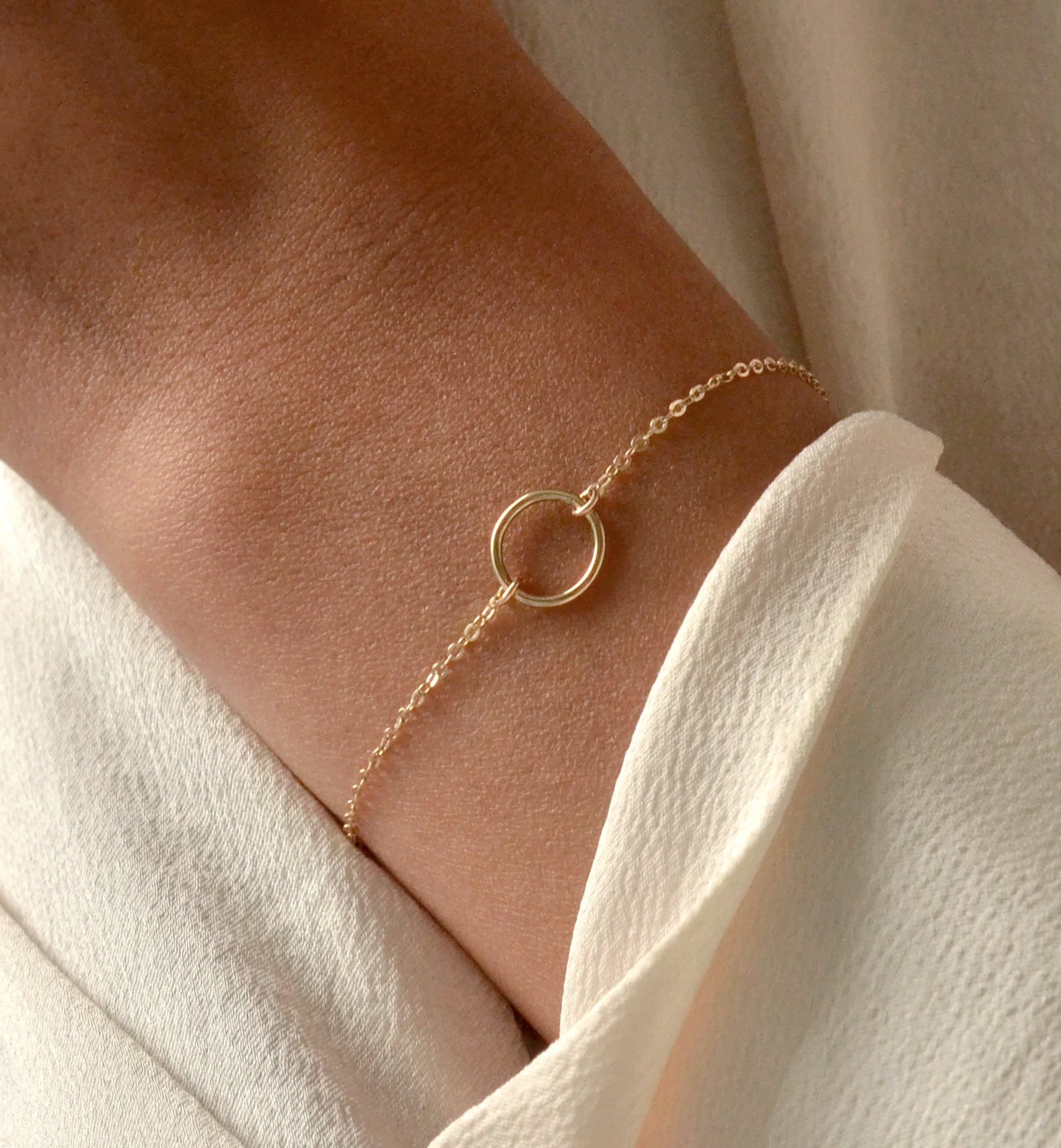 Vogue Small Circle Bracelet