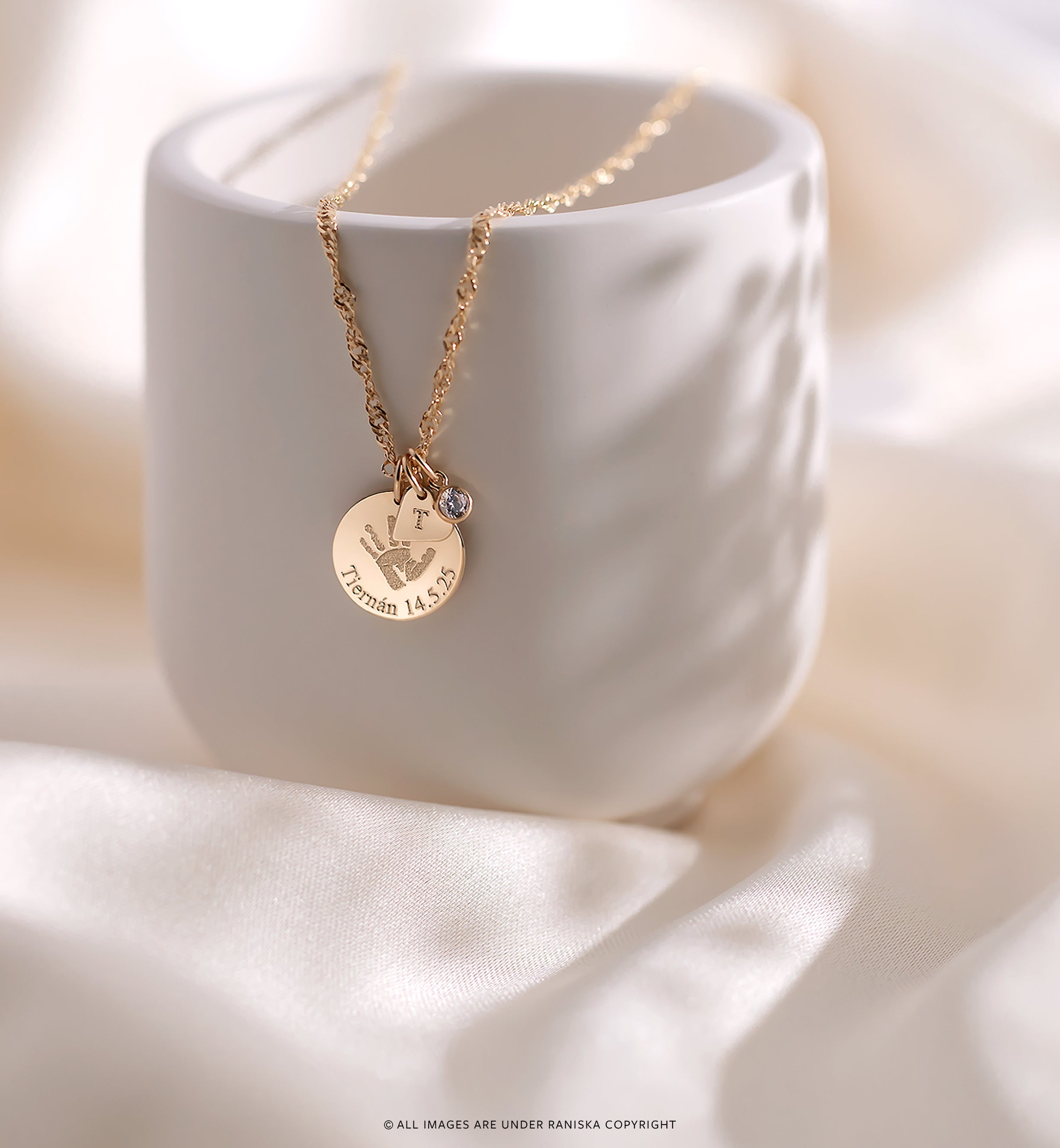 Yara Medium Disk & Tiny Heart Necklace