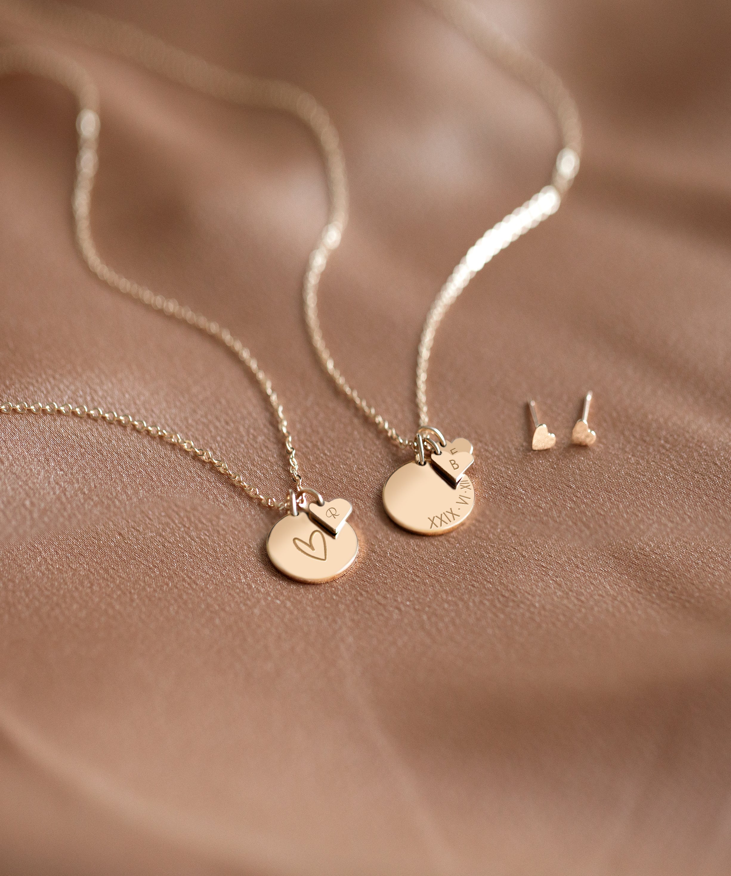 Personalised Medium Yara Disk & Heart Necklace<br> <FONT SIZE="1px">ADD UP TO 5 HEARTS</br></font>