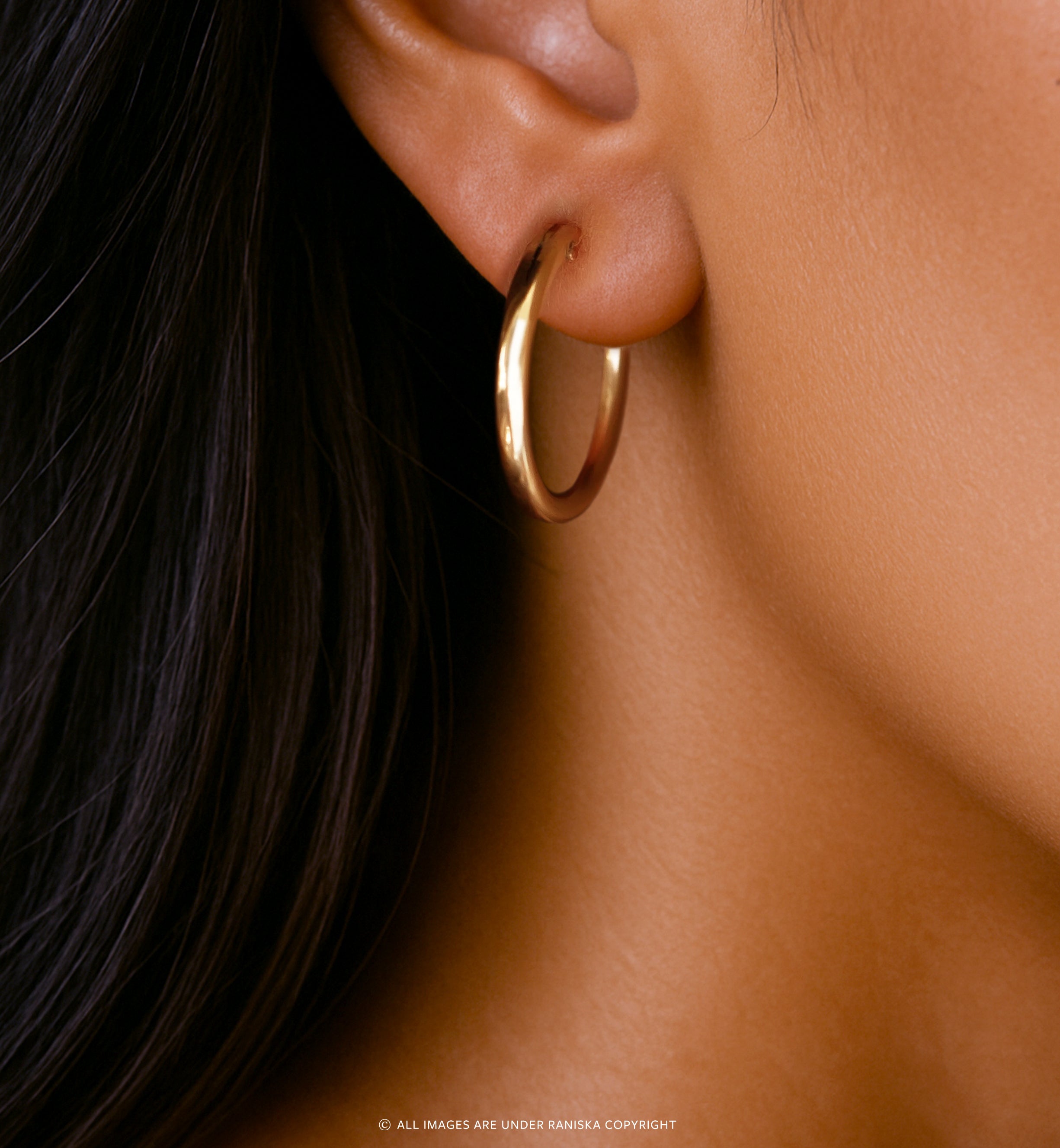 Cora Medium Hoop Earrings