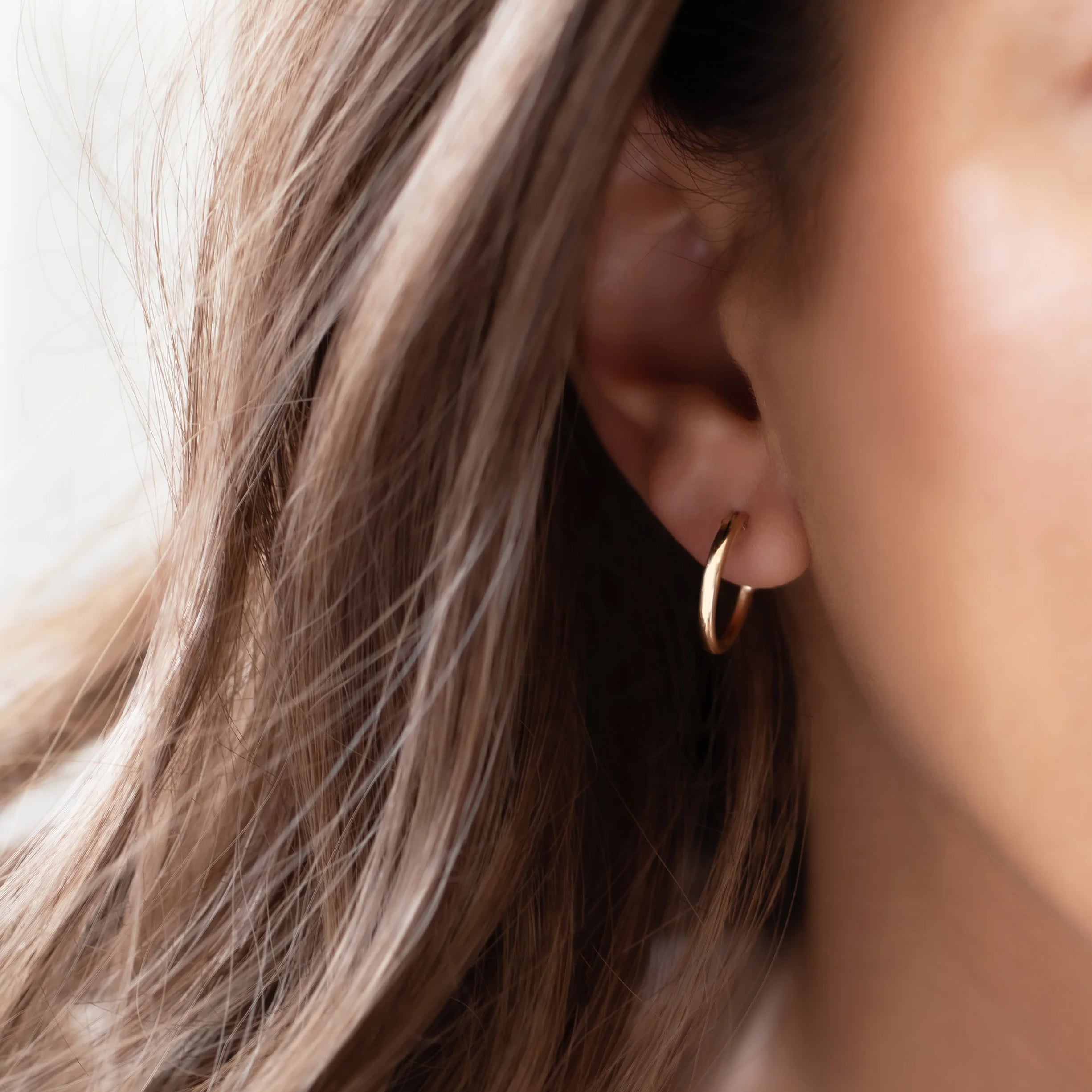 Cora Small Thick Hoop Earrings